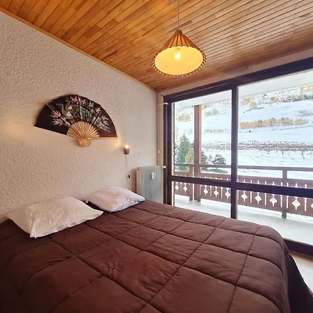 Eperon 3 - 11 - Proche Piste - 6 Pers Apartment